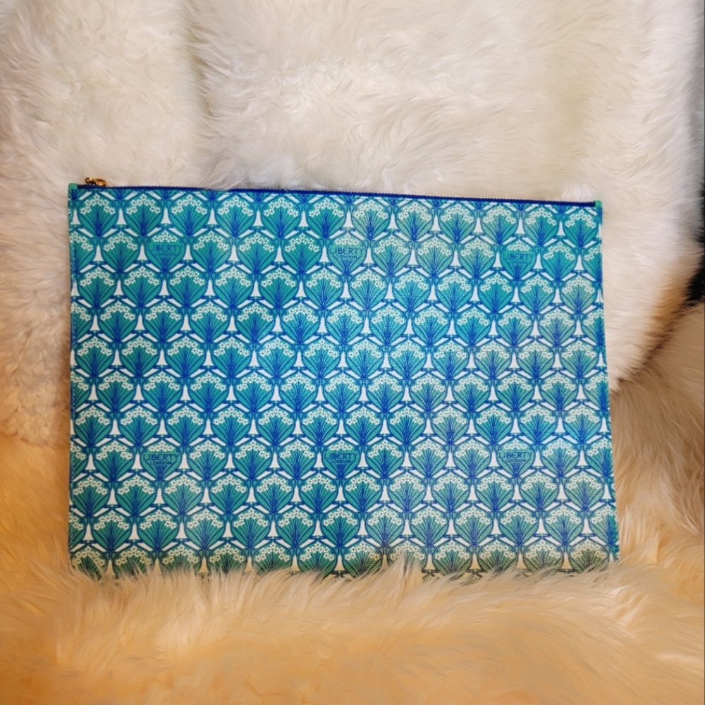 Liberty Iphis Large Pouch Green